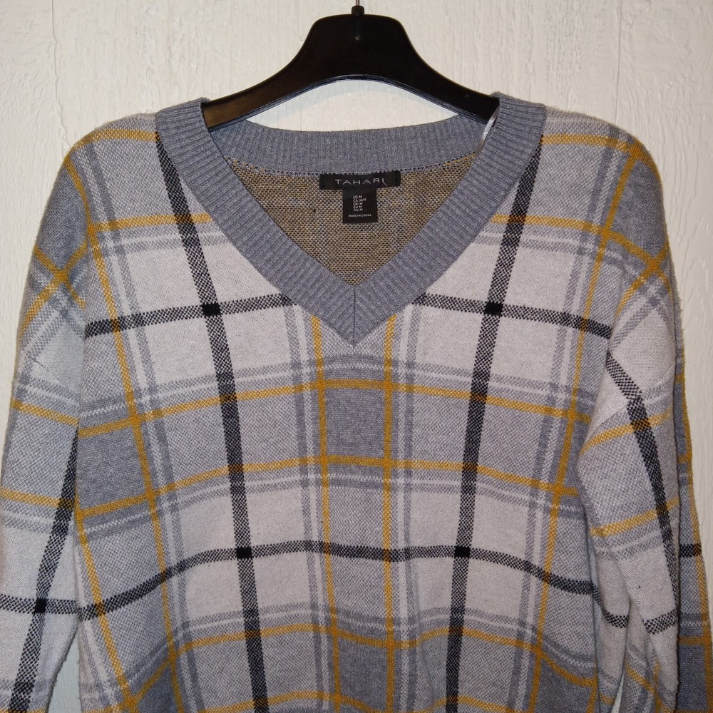Tahari Plaid V-Neck Sweater Women Size M Gray Yellow Academic Knitwear
